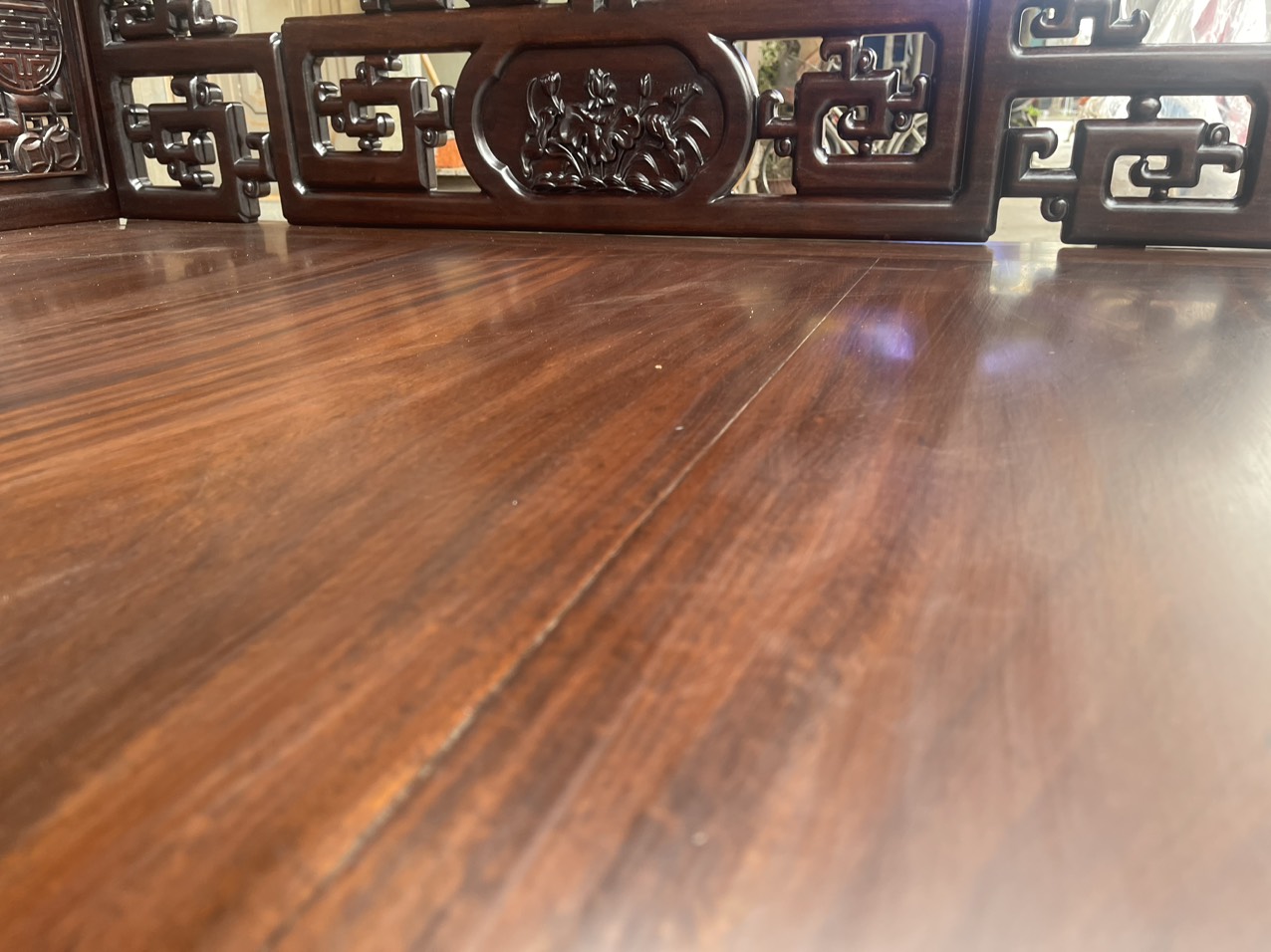 GIUONG-BA-THANH-GO-GU