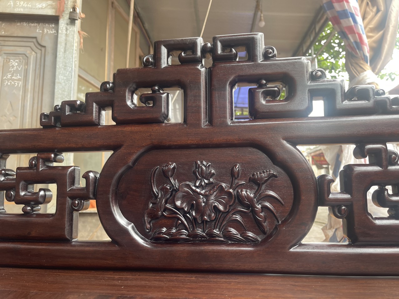 GIUONG-BA-THANH-GO-GU