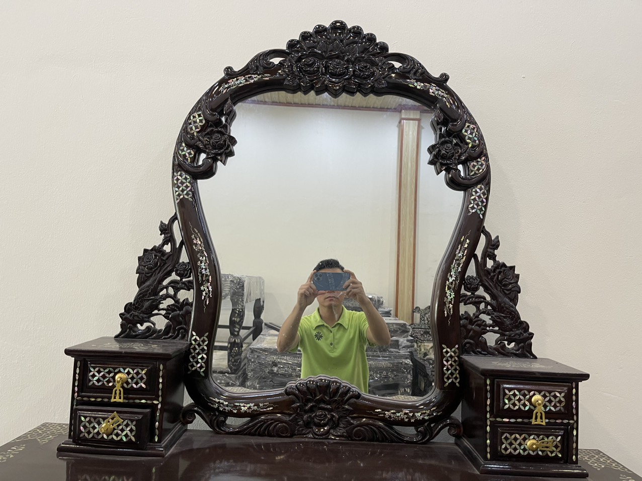 BÀN PHẤN CẨN ỐC SINGAPO