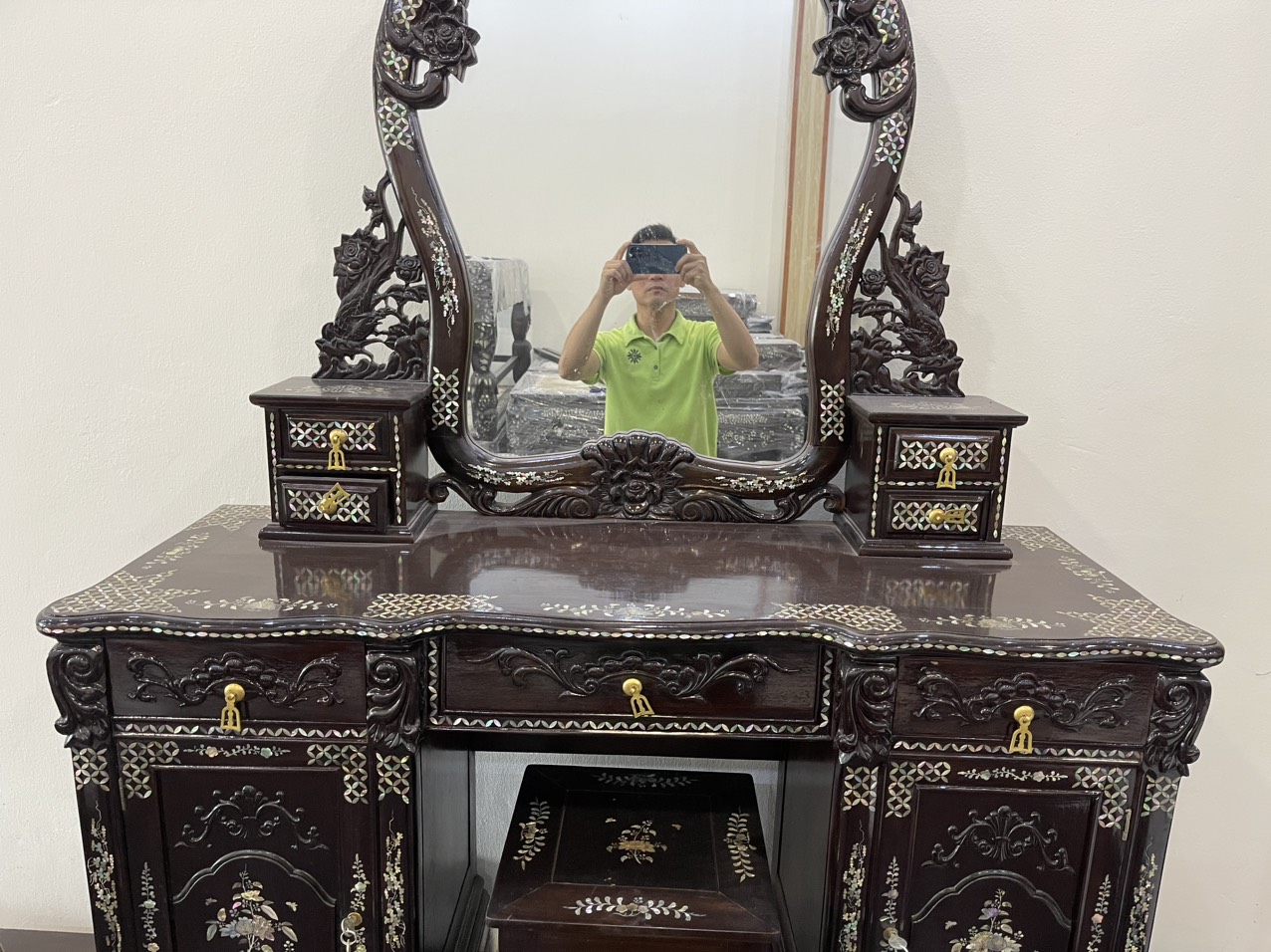 BÀN PHẤN CẨN ỐC SINGAPO