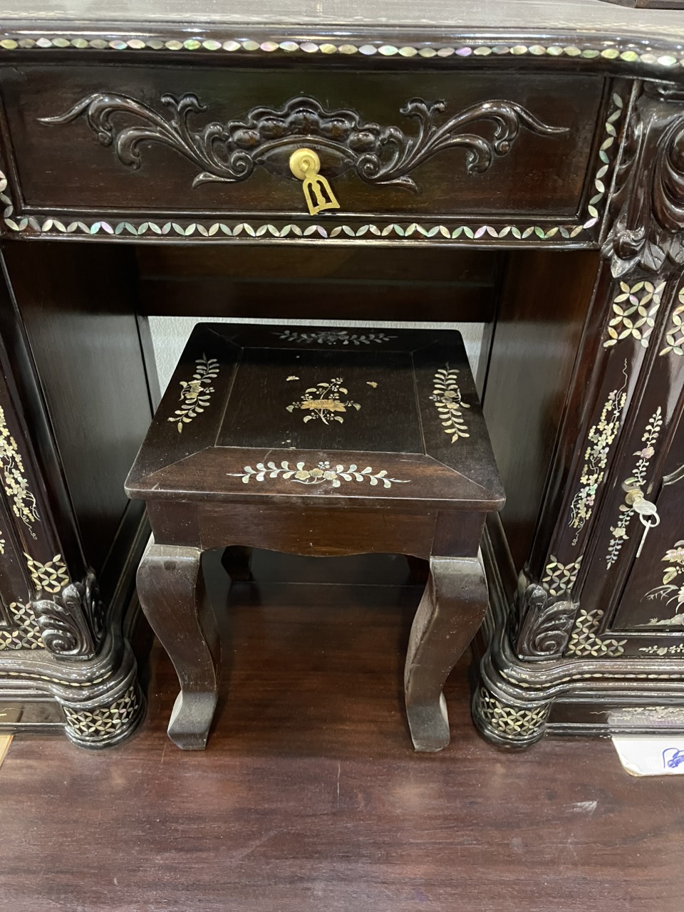 BÀN PHẤN CẨN ỐC SINGAPO