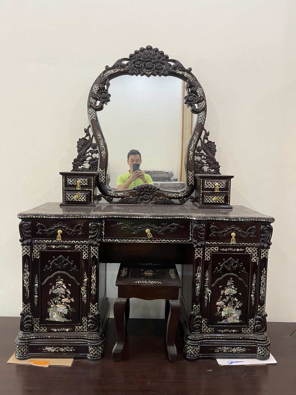 BÀN PHẤN CẨN ỐC SINGAPO